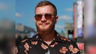 Заради снимка по бельо московчанин бил задържан и обвинен в "ЛГБТ пропаганда", опитали да го пратят на война